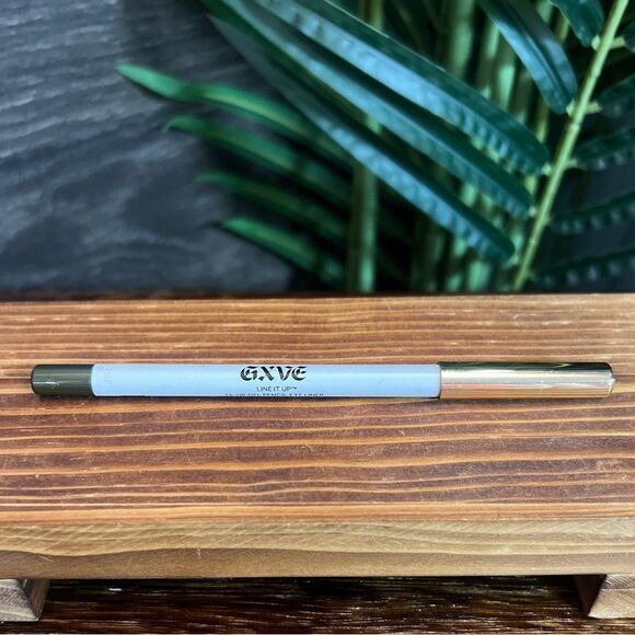 GXVE by Gwen Stefani Line it Up Waterproof Gel Eyeliner Pencil, Greener Pastures - Picture 10 of 16